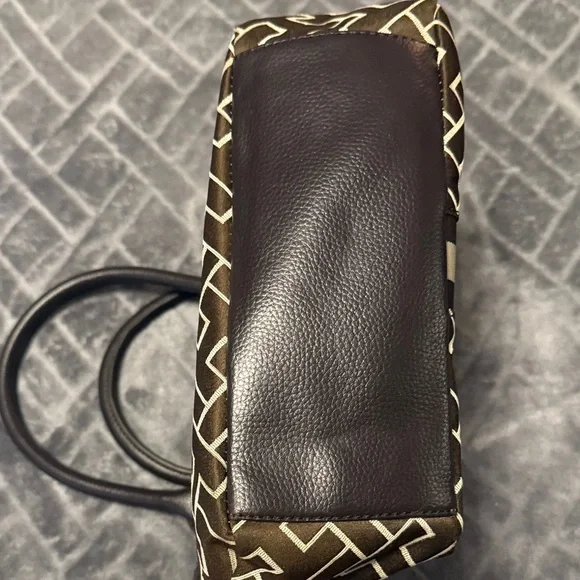 Tommy Hilfiger Brown and White Patterned Tote - Picture 3 of 10